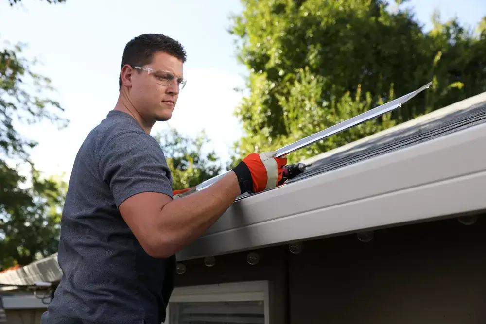 Choosing the Right Pro Gutter Guard Installer: 10 Essential Tips for Homeowners